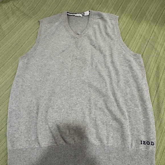 IZOD Golf Gray Knit Vest - Picture 1 of 5